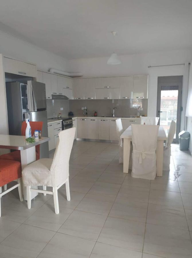 View Apartment Lukove Ngoại thất bức ảnh