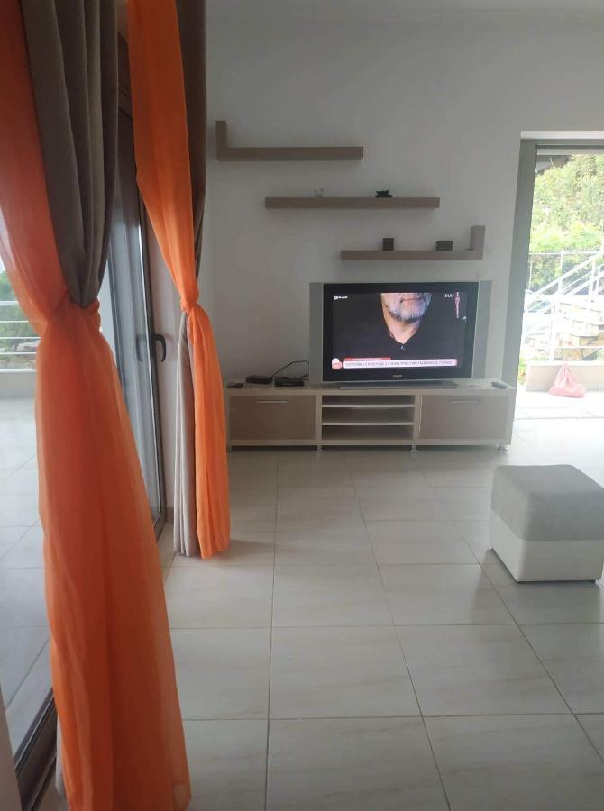 View Apartment Lukove Ngoại thất bức ảnh